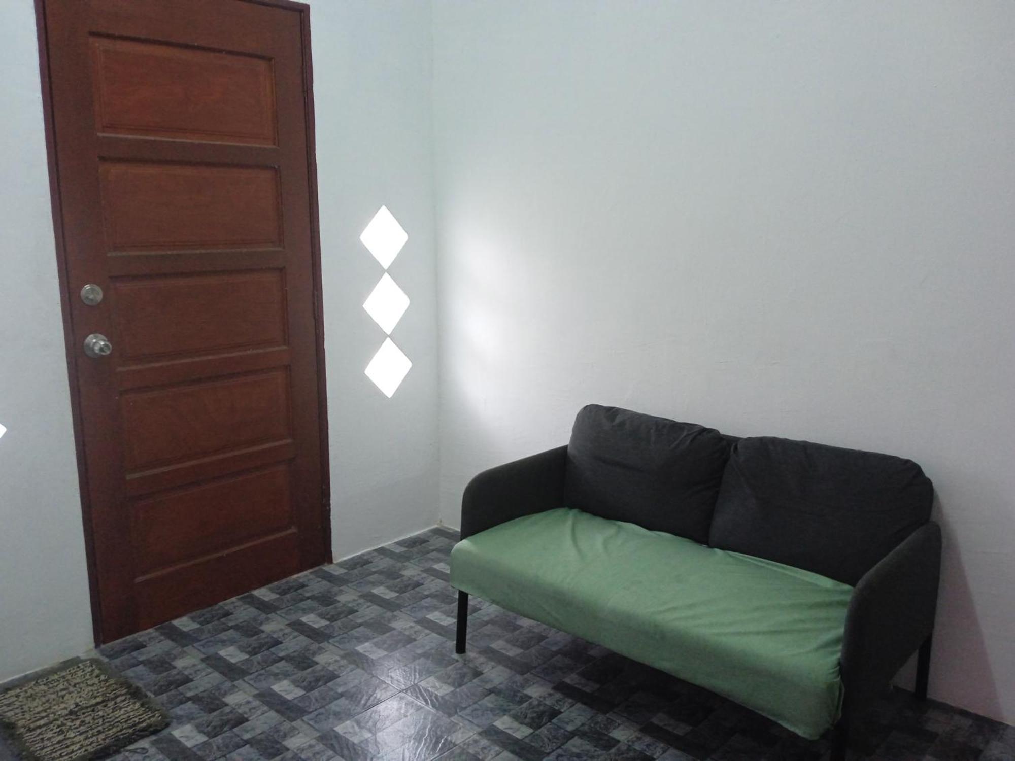 Homestay Idaman B B With 2 Room Aircond 2 Quen Bed And Not Sharing Room -Privacy Kuala Terengganu Exterior foto