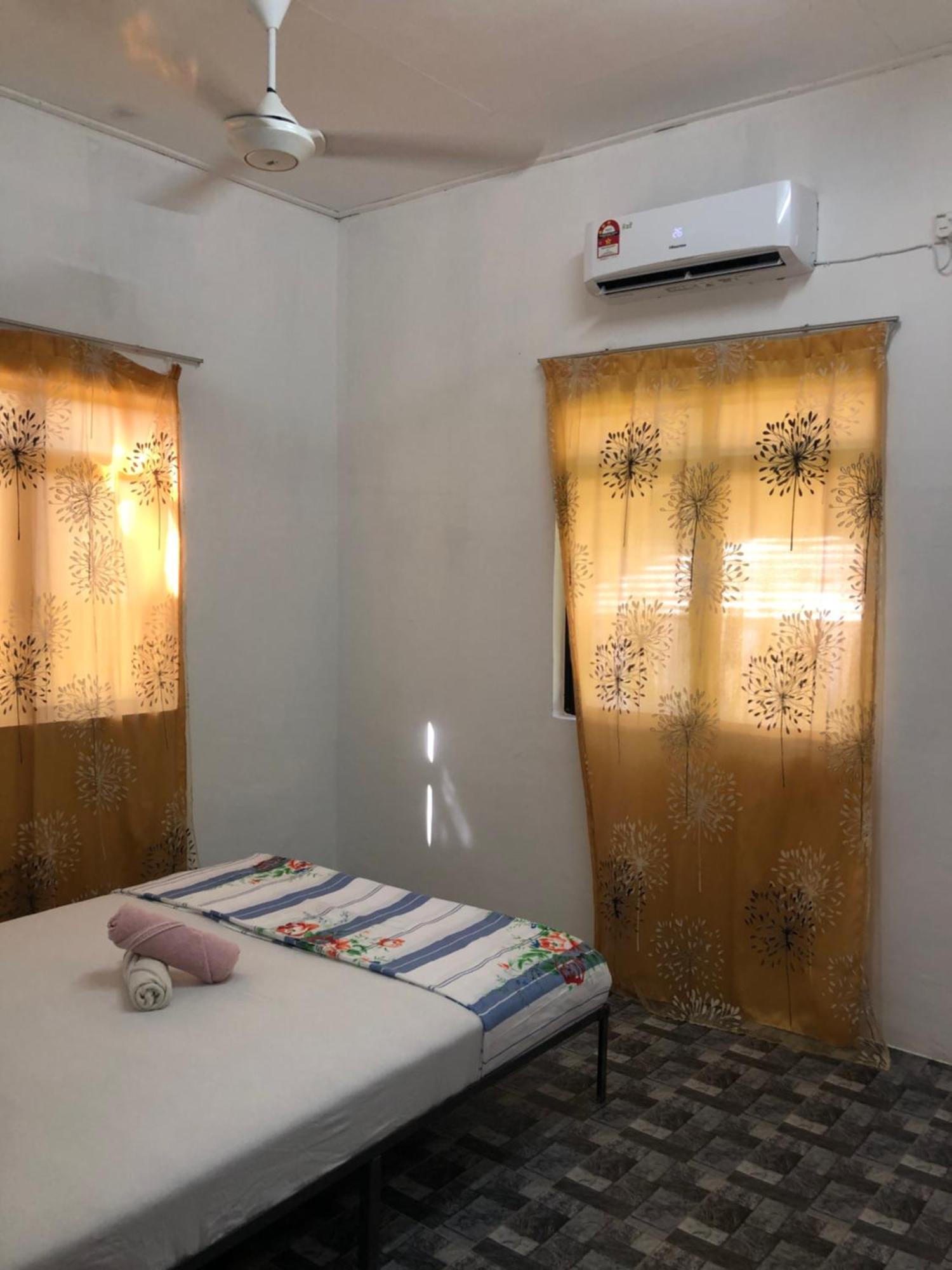 Homestay Idaman B B With 2 Room Aircond 2 Quen Bed And Not Sharing Room -Privacy Kuala Terengganu Exterior foto