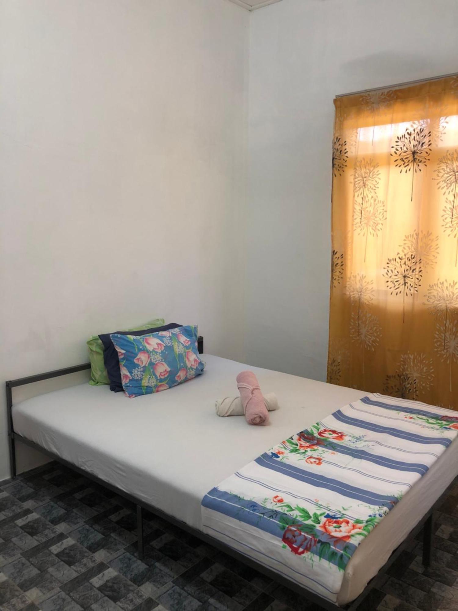 Homestay Idaman B B With 2 Room Aircond 2 Quen Bed And Not Sharing Room -Privacy Kuala Terengganu Exterior foto